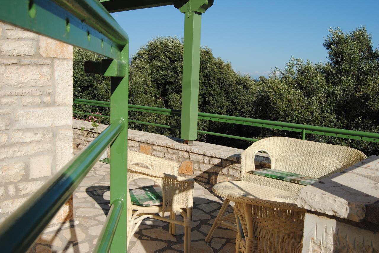 Villa Tati Kastos Luaran gambar